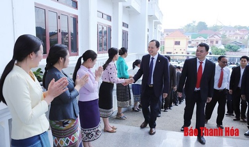 Đoàn đại biểu cấp cao tỉnh Thanh Hóa thăm, làm việc tại tỉnh Hủa Phăn (Lào)