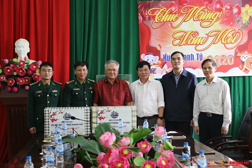 Đồng chí Phạm Bá Oai kiểm tra tình hình sản xuất và đời sống nhân dân tại huyện Quan Hóa