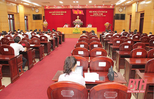 Hội nghị BCH Đảng bộ tỉnh lần thứ 25: Thảo luận dự thảo Báo cáo Chính trị của BCH Đảng bộ tỉnh khóa XVIII trình Đại hội đại biểu Đảng bộ tỉnh lần thứ XIX