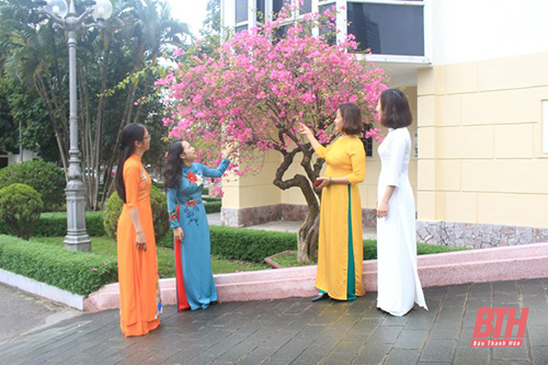 Nữ cán bộ, công chức văn phòng HĐND tỉnh hưởng ứng “Tuần lễ áo dài Việt Nam”