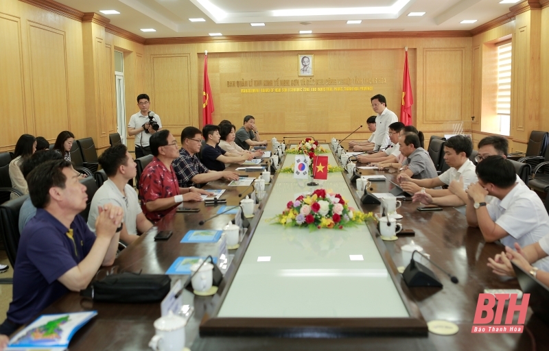 Đoàn công tác Hội đồng TP Seong Nam thăm và làm việc tại Ban Quản lý Khu Kinh tế Nghi Sơn và các Khu công nghiệp tỉnh