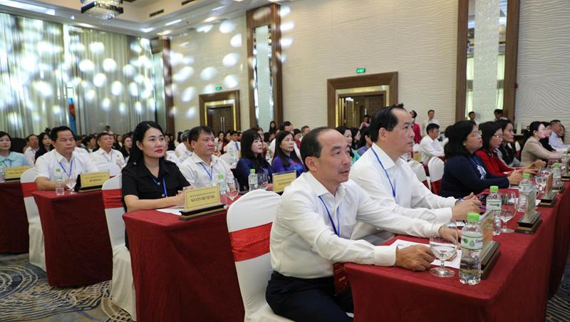 Phó Chủ tịch Thường trực HĐND tỉnh Thanh Hóa Lê Tiến Lam tham dự hội nghị