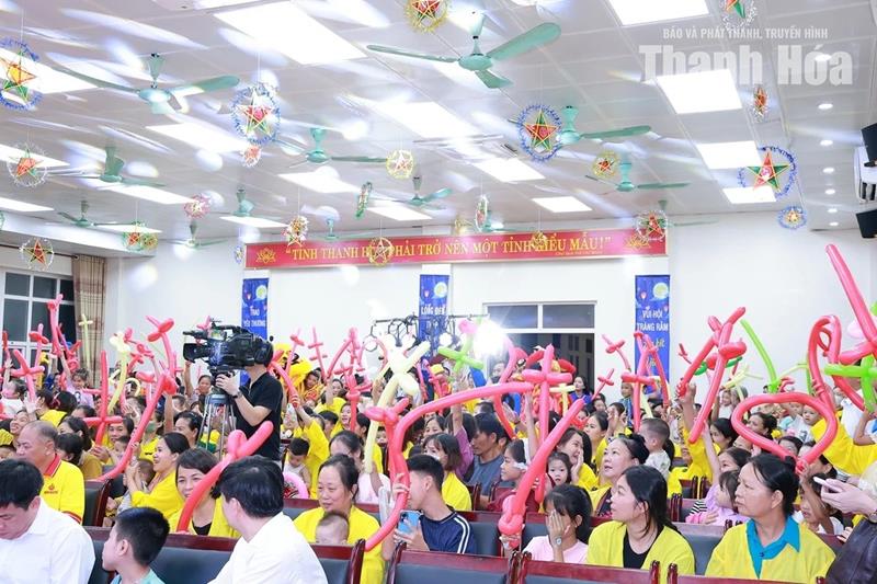 “Lồng đèn thắp sáng ước mơ năm 2026” mang mùa trăng yêu thương đến với bệnh nhi
