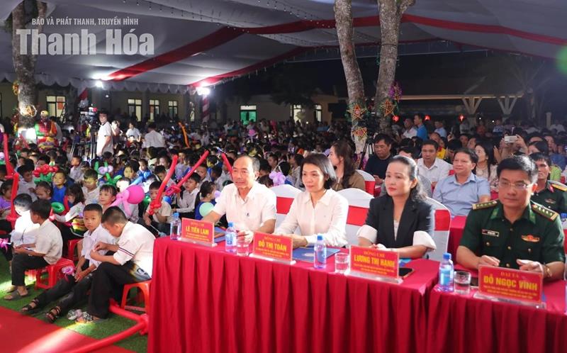 Rộn ràng “Trung thu cho em - Đêm hội trăng rằm” tại xã biên giới Yên Khương