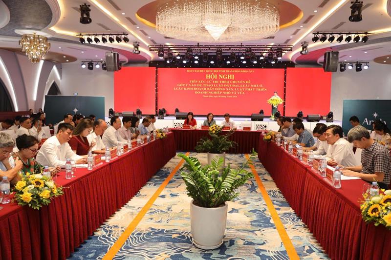 Toàn cảnh Hội nghị tiếp xúc cử tri
