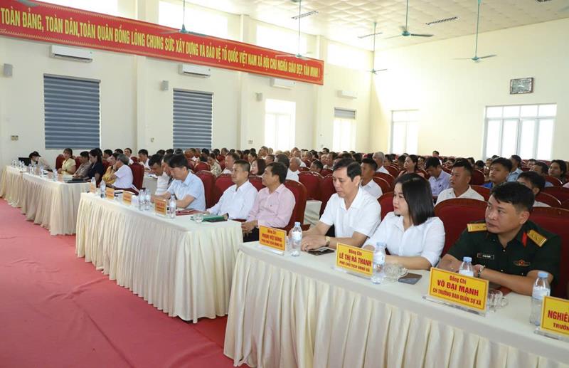Toàn cảnh Hội nghị tiếp xúc cử tri tại xã Quảng Yên
