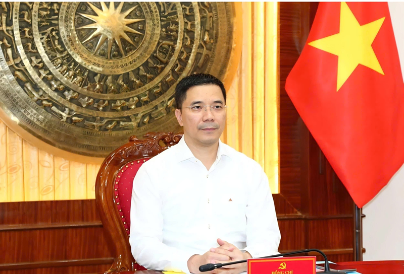 Đồng chí Nguyễn Hồng Phong, Ủy viên dự khuyết Ban Chấp hành
Trung ương Đảng, Phó Bí thư Thường trực Tỉnh ủy, Chủ tịch HĐND tỉnh