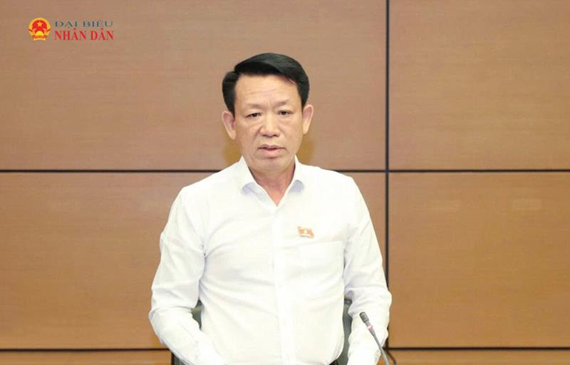ĐBQH Bùi Mạnh Khoa phát biểu thảo luận tổ