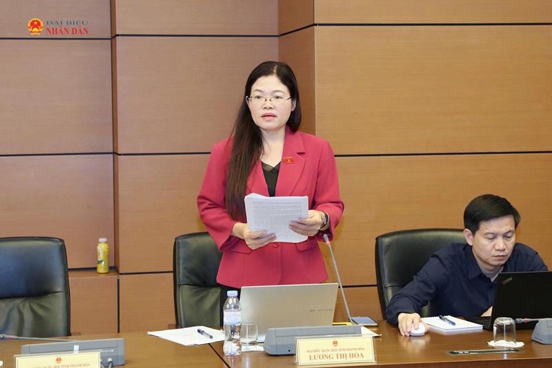 ĐBQH Lương Thị Hoa (Thanh Hóa) phát biểu thảo luận tổ