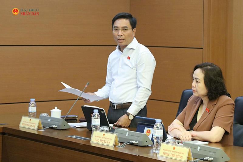 Phó Chủ tịch Quốc hội, Thượng tướng Nguyễn Doãn Anh phát biểu thảo luận tại tổ