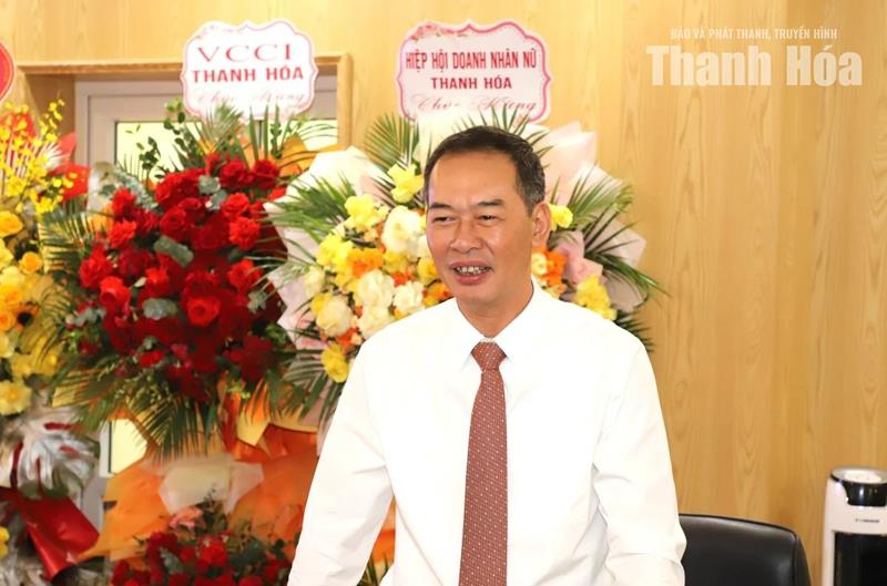 Phó Bí thư Tỉnh ủy Trịnh Tuấn Sinh chúc mừng Hội Liên hiệp Phụ nữ tỉnh nhân Ngày Phụ nữ Việt Nam 20/10