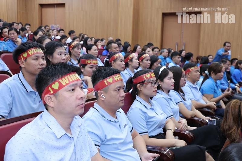 Phó Bí thư Thường trực Tỉnh ủy Nguyễn Hồng Phong dự và trao giải Hội thi Công nhân giỏi Xứ Thanh năm 2026