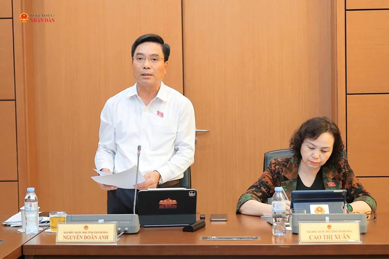 Phó Chủ tịch Quốc hội, Thượng tướng Nguyễn Doãn Anh phát biểu thảo luận tại tổ