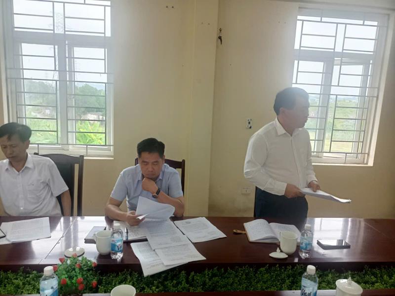 Lãnh đạo BQL rừng phòng hộ Như Thanh báo cáo