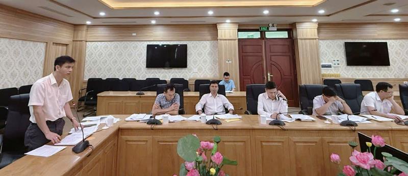 Đại diện Ban Quản lý dự án đầu tư xây dựng các công trình dân dụng và công nghiệp phát biểu ý kiến
