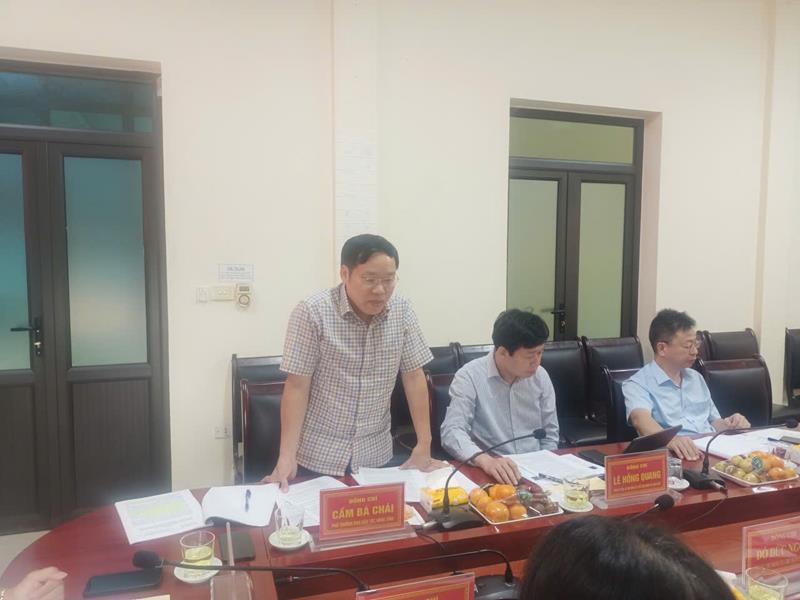 Phó trưởng Đoàn giám sát phát biểu tại xã Minh Sơn