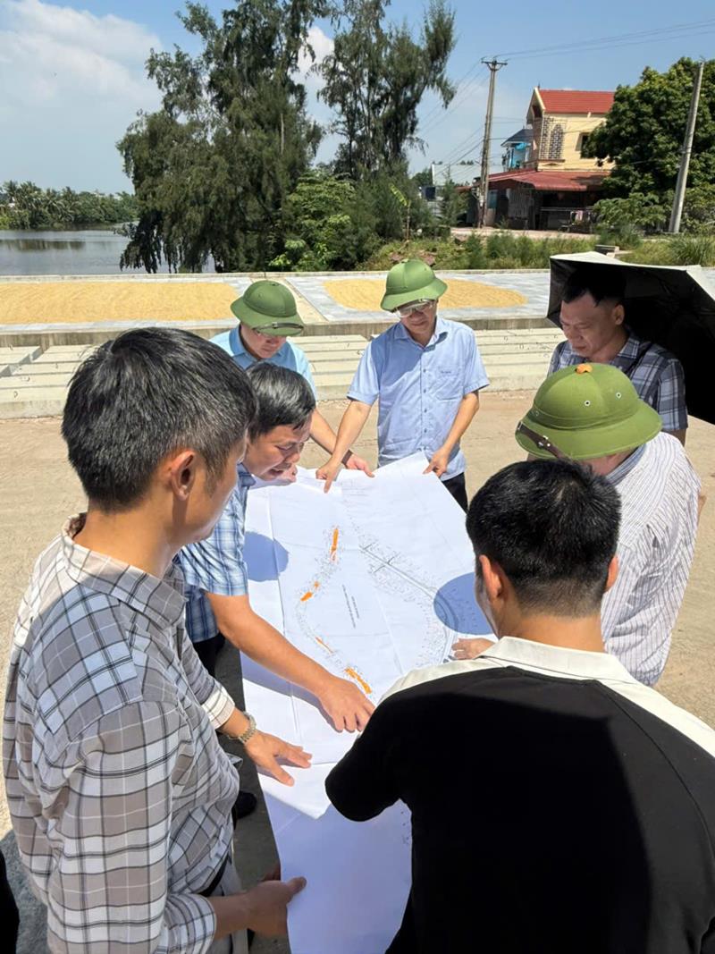 Ban Kinh tế - Ngân sách HĐND tỉnh khảo sát thực tế một số dự án do Ban QLDA đầu tư xây dựng