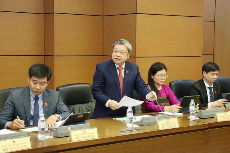 Đại biểu Bùi Văn Dũng (Đoàn ĐBQH tỉnh Thanh Hóa) thảo luận