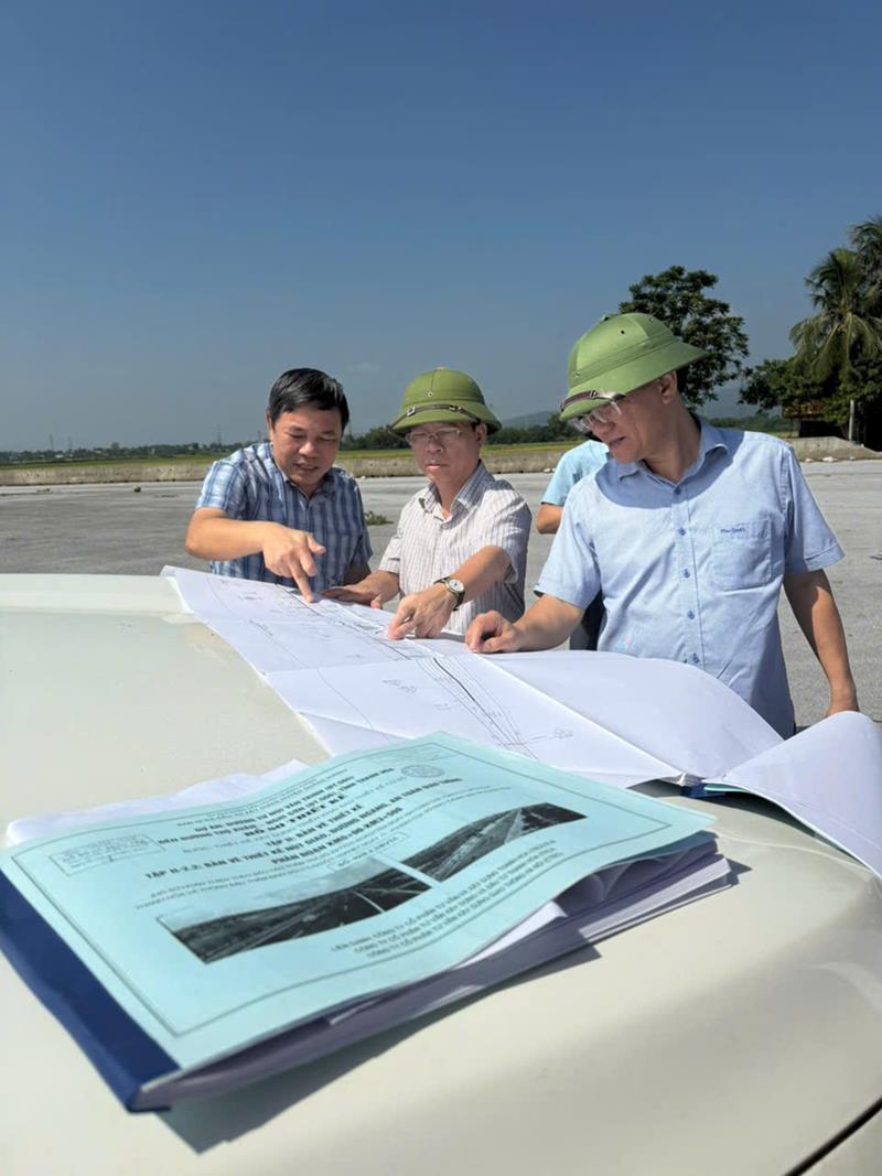 Ban Kinh tế - Ngân sách HĐND tỉnh khảo sát thực tế một số dự án do Ban QLDA đầu tư xây dựng