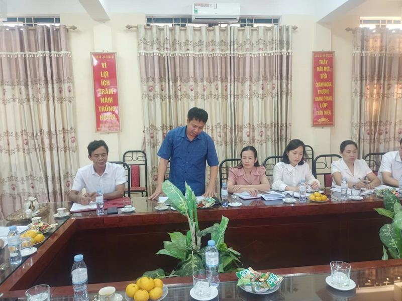 Lãnh đạo HĐND xã Thường Xuân phát biểu