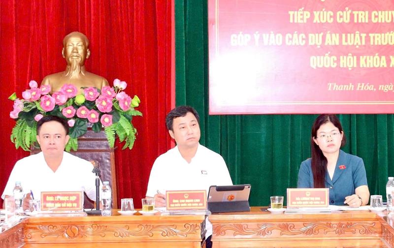 Đại biểu Quốc hội tiếp xúc cử tri chuyên đề tại Sở Nội vụ