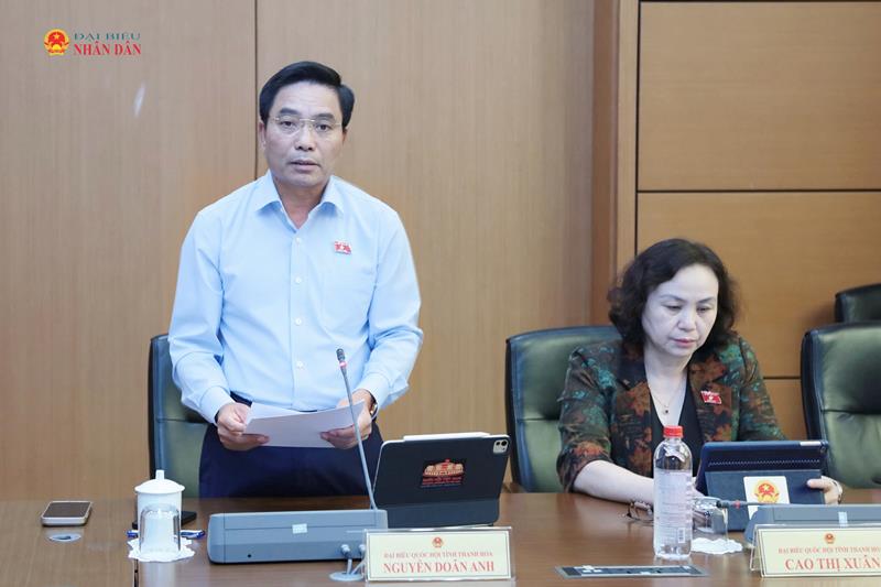 Phó Chủ tịch Quốc hội, Thượng tướng Nguyễn Doãn Anh phát biểu thảo luận
